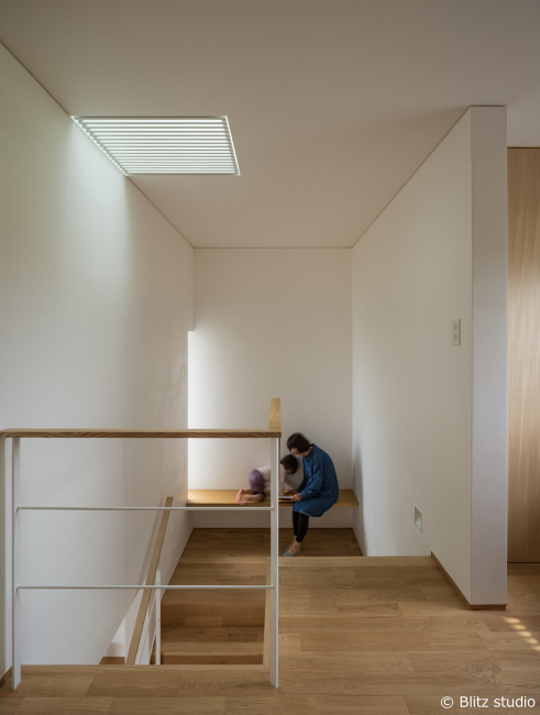 階段踊り場 Housenote