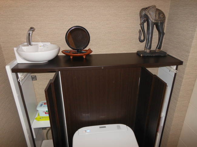 温水洗浄便座の配管・配線は隠したい」Yoshimuの投稿記事