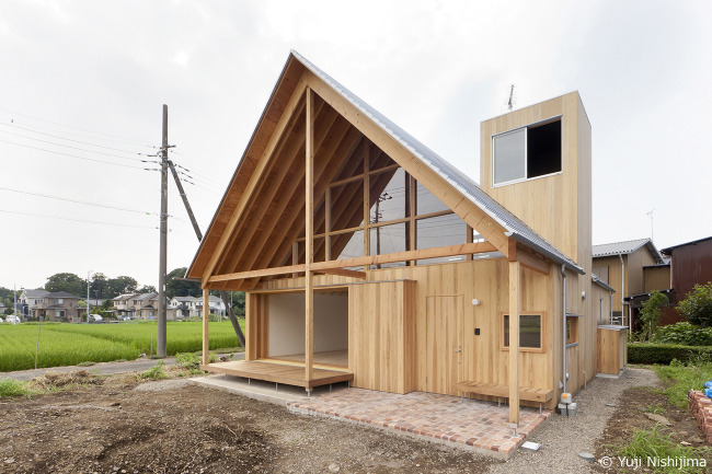 家族を包みこむ 田園の切妻屋根 テーラード デザイン研究所の投稿記事 Housenote