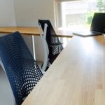オフィスでも木製デスクが増えている!その効果と事例